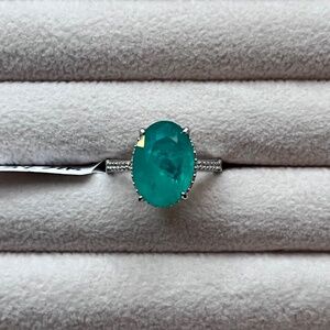 R048 | Natural Green Stone Oval Ring
